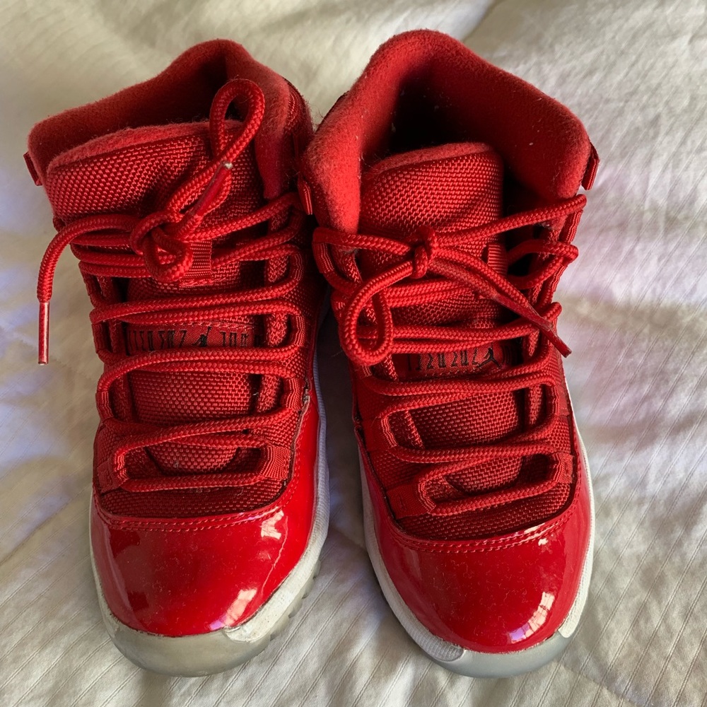 Nike Air Jordan 11 Retro Win Like 96 Red Sz 13C.